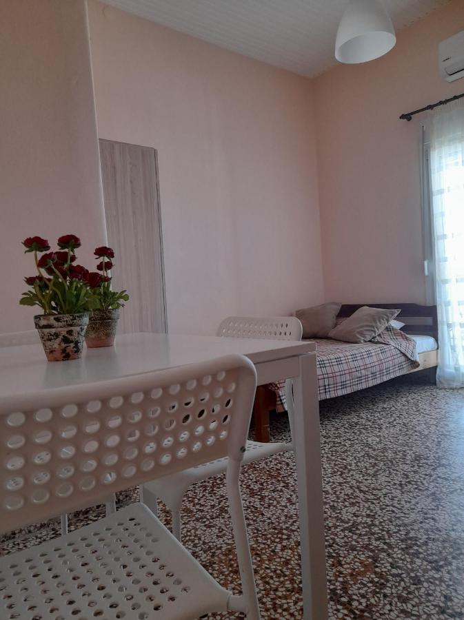 נאוי אפיבטיי Isalos Apartments Studios מראה חיצוני תמונה
